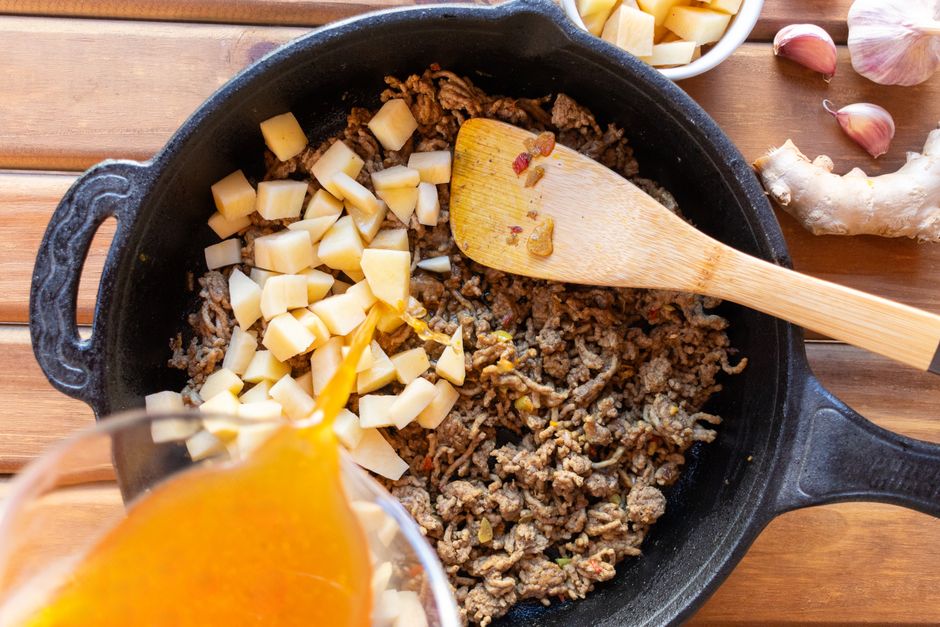 How Long Should Ground Beef Be Cooked? Times by Method